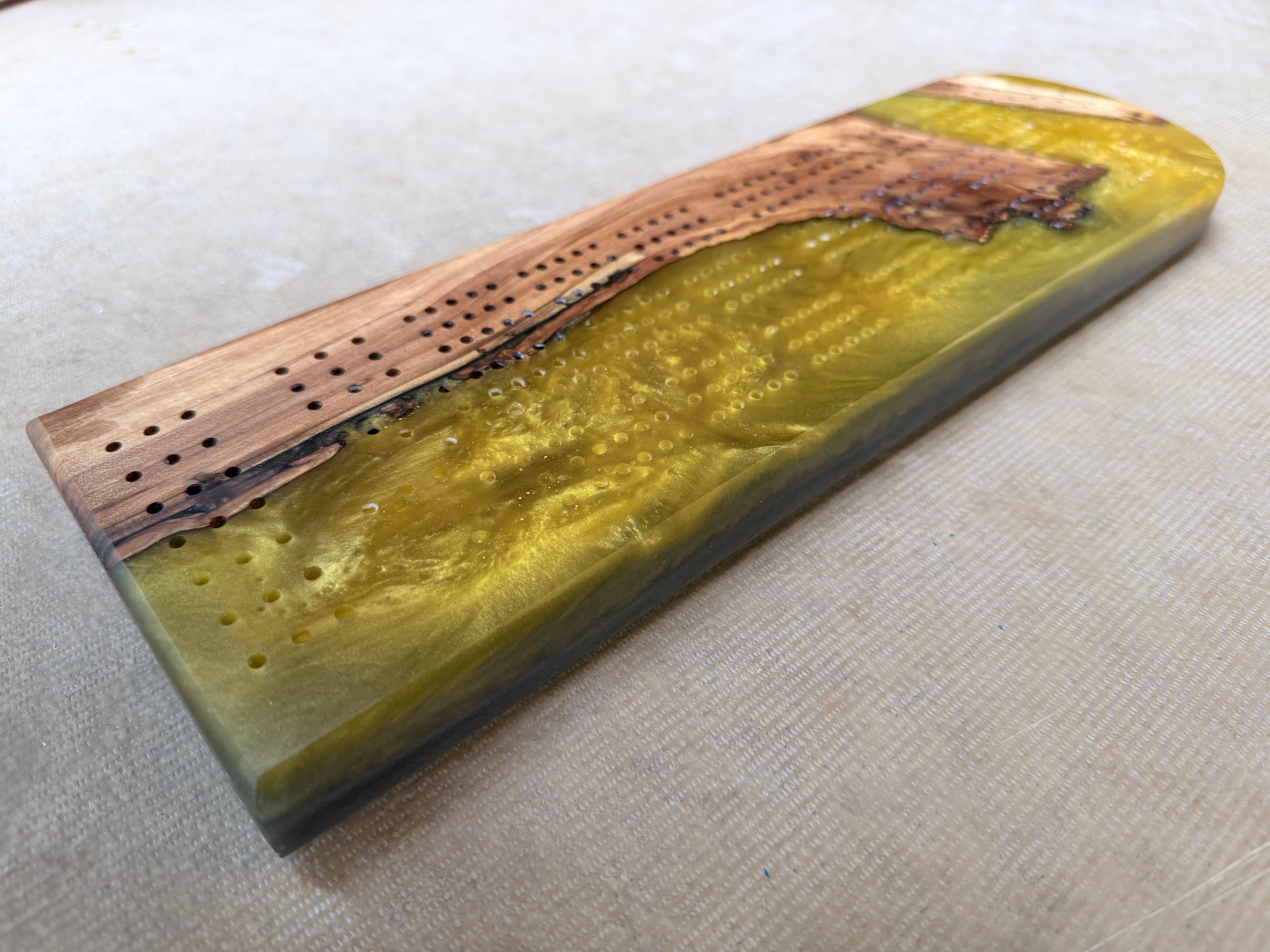 Apple, Orange & Black Cribbage Board